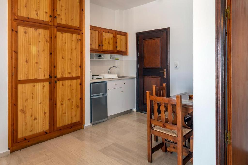 Pelagos Seafront Accommodation - George Myrties المظهر الخارجي الصورة