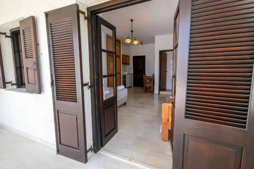 Pelagos Seafront Accommodation - George Myrties المظهر الخارجي الصورة