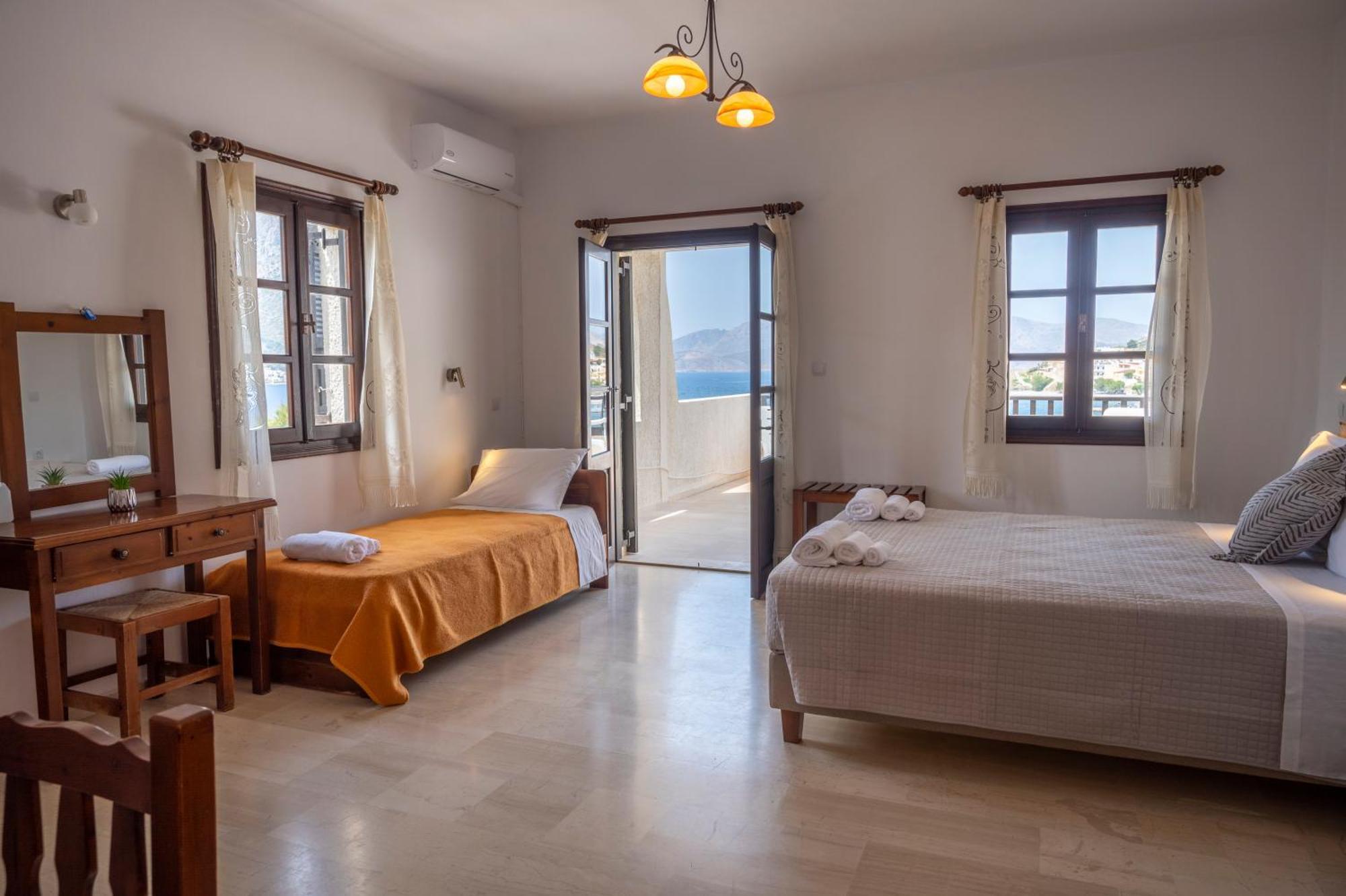 Pelagos Seafront Accommodation - George Myrties المظهر الخارجي الصورة